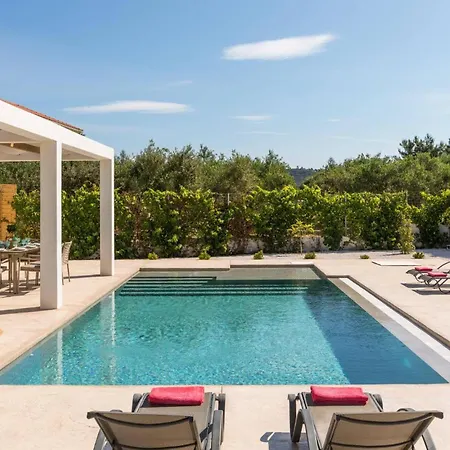 Anemona By ヴィラ *